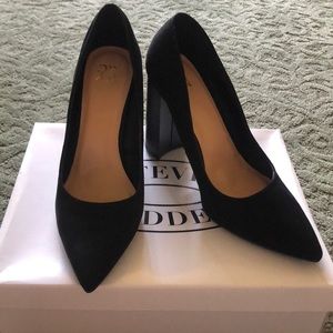 NY&Co pointed toe heels